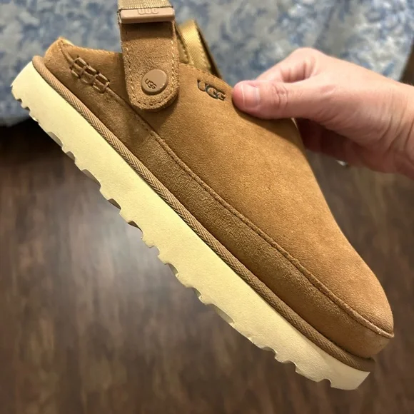 UGG Goldenstar Clog Chestnut Size 9 - Picture 7 of 9